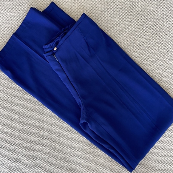 Long and wide pants. - Picture 4 of 5